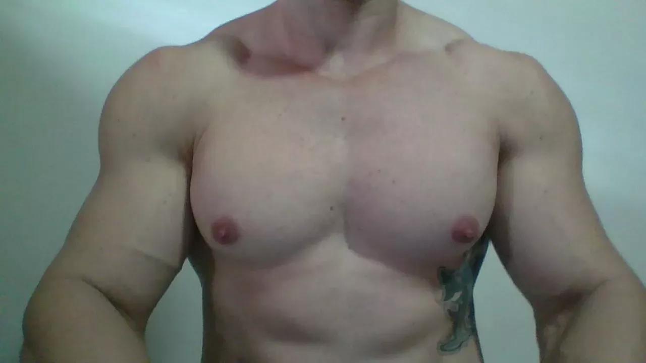 BranquinhoFit on Cam4 