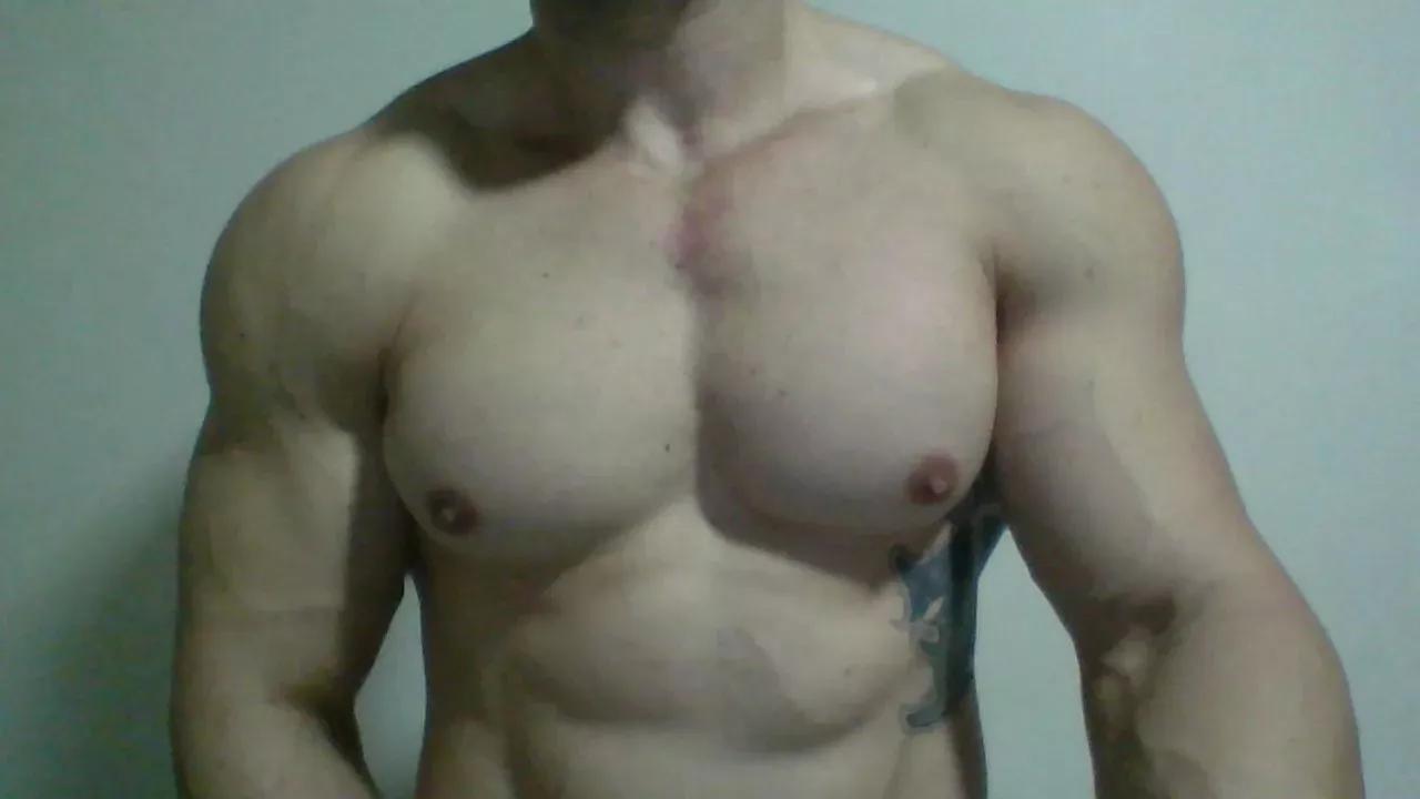 BranquinhoFit on Cam4 