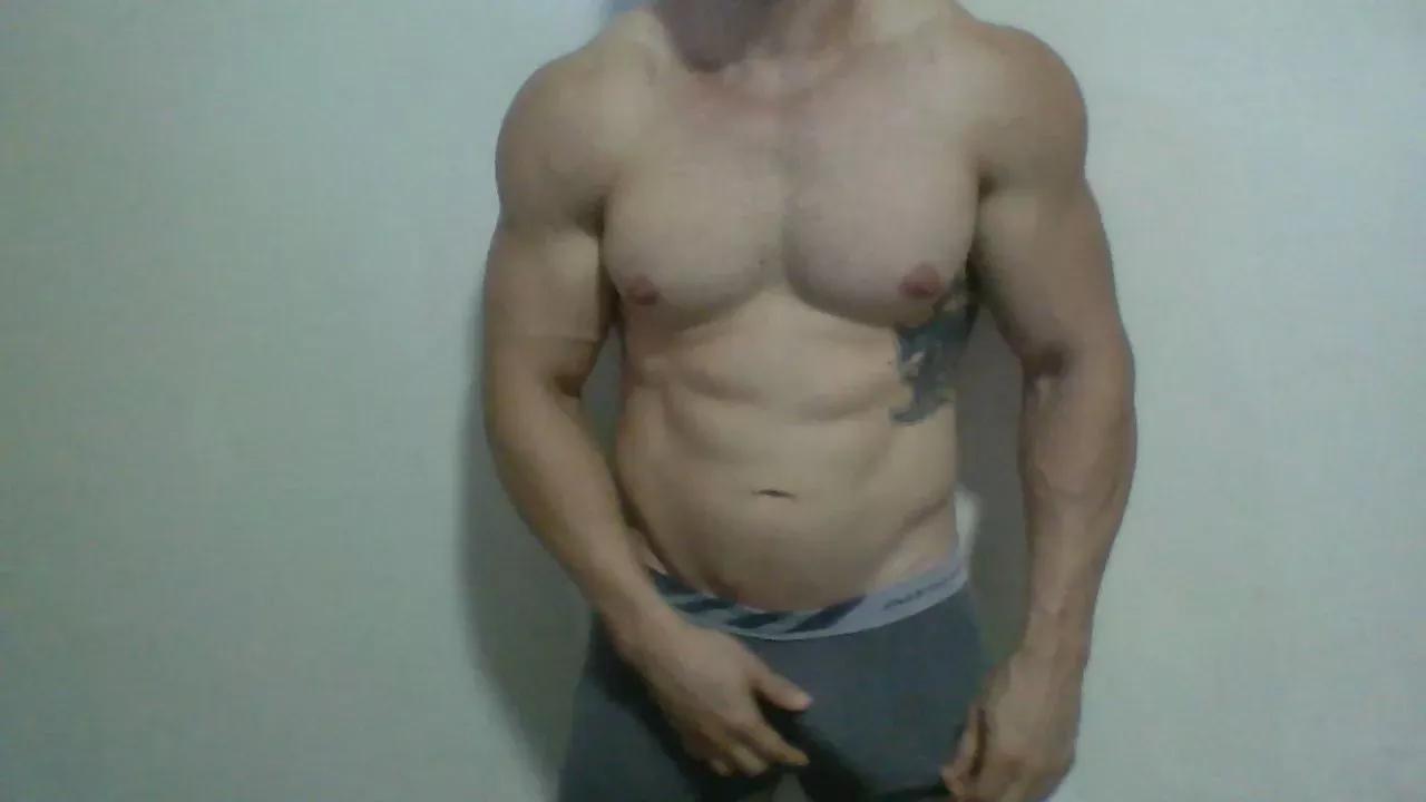 BranquinhoFit on Cam4 
