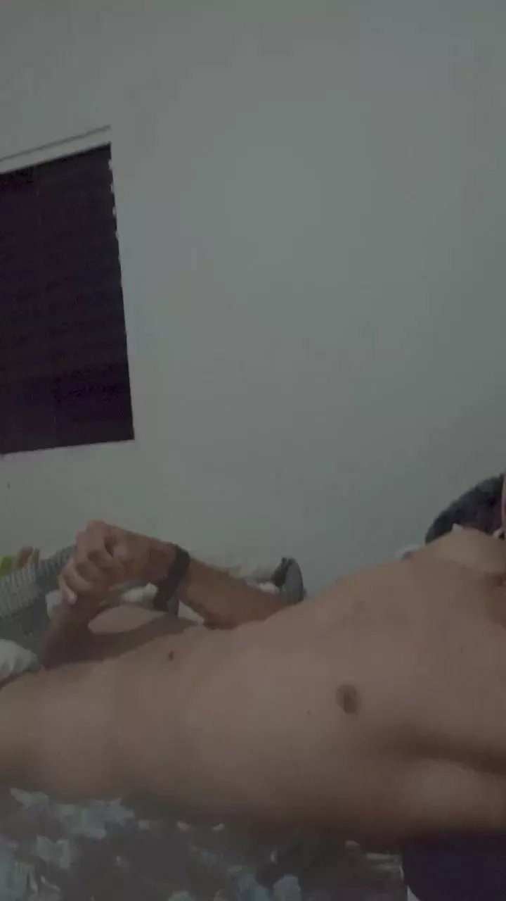 Offline Brunochr20 on Cam4