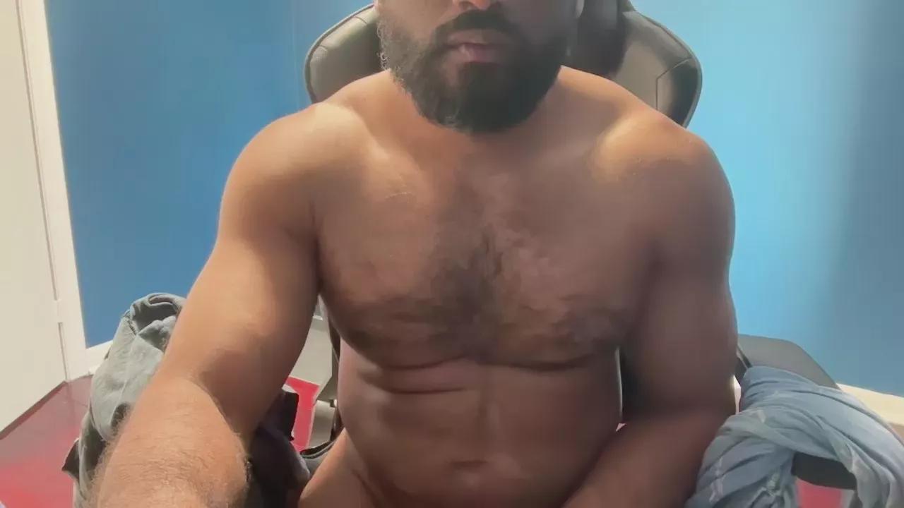 bulgingarmy on Cam4 