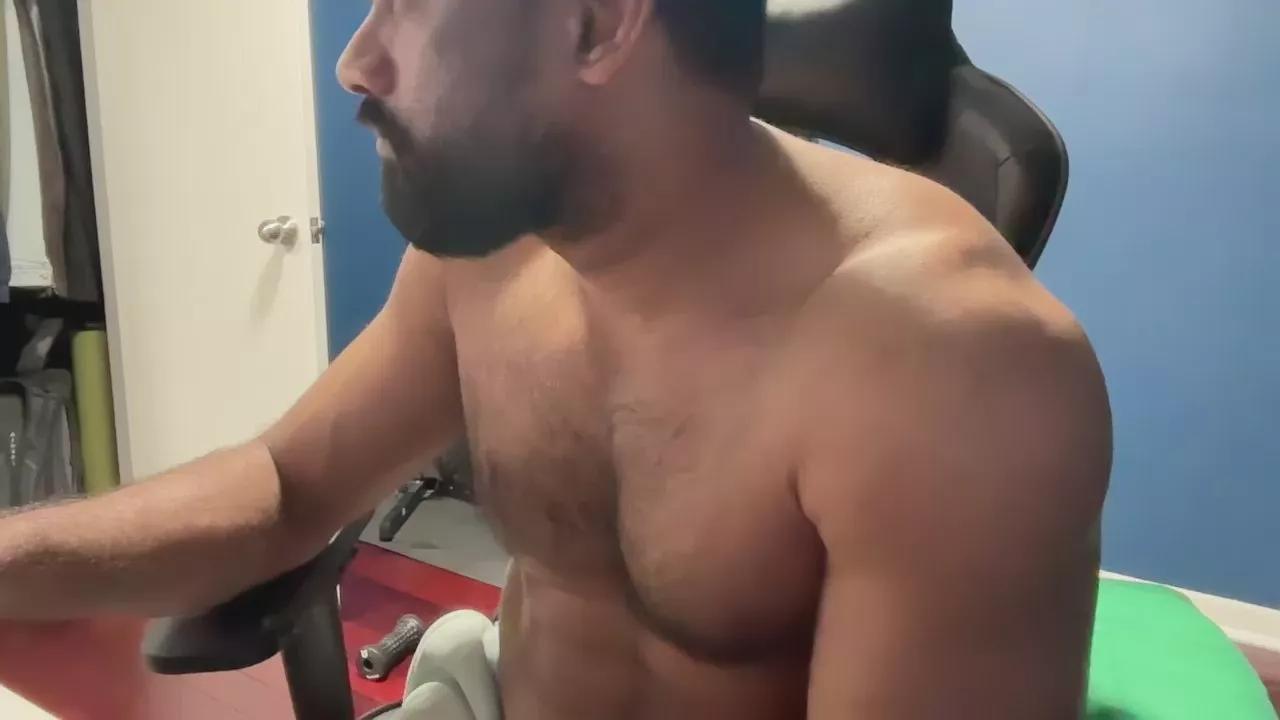 bulgingarmy on Cam4 