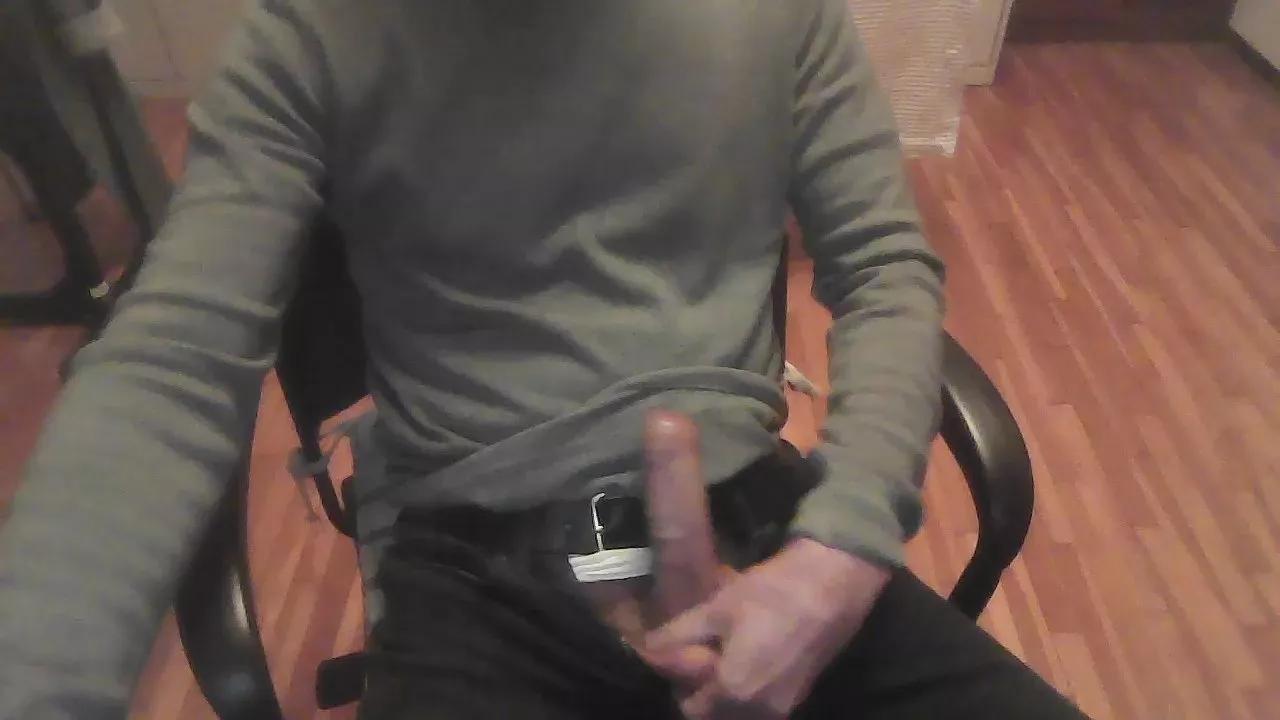 cad_reloaded on Cam4 