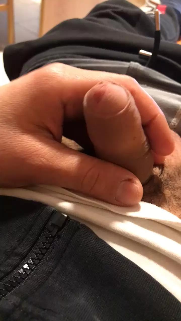 camo5xxx on Cam4 