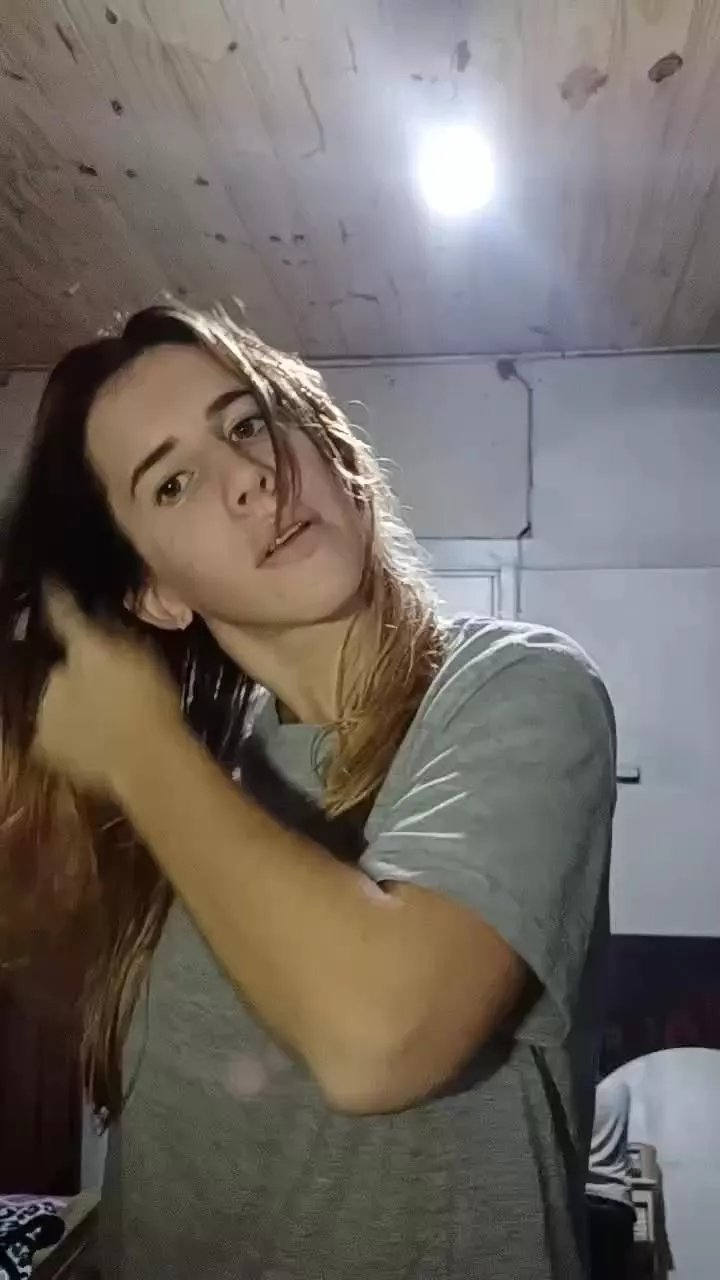 Offline Campi01 on Cam4