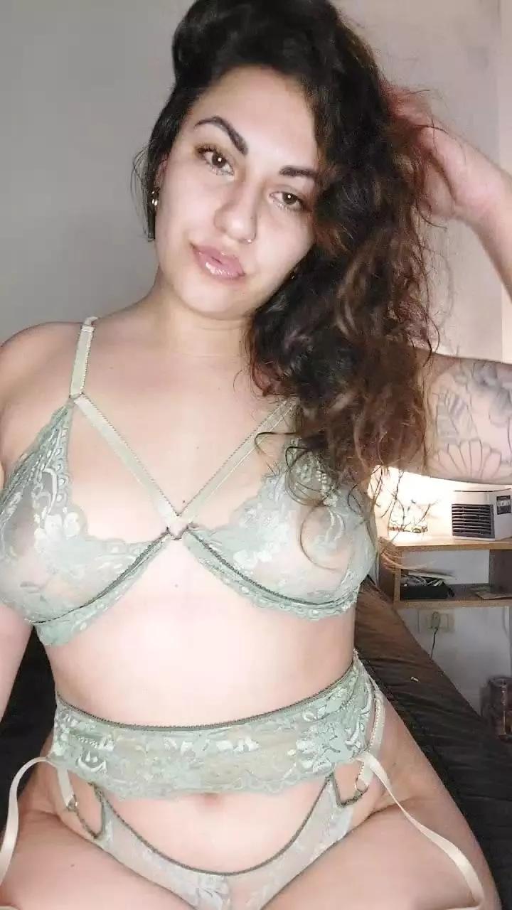 cande27 on Cam4 
