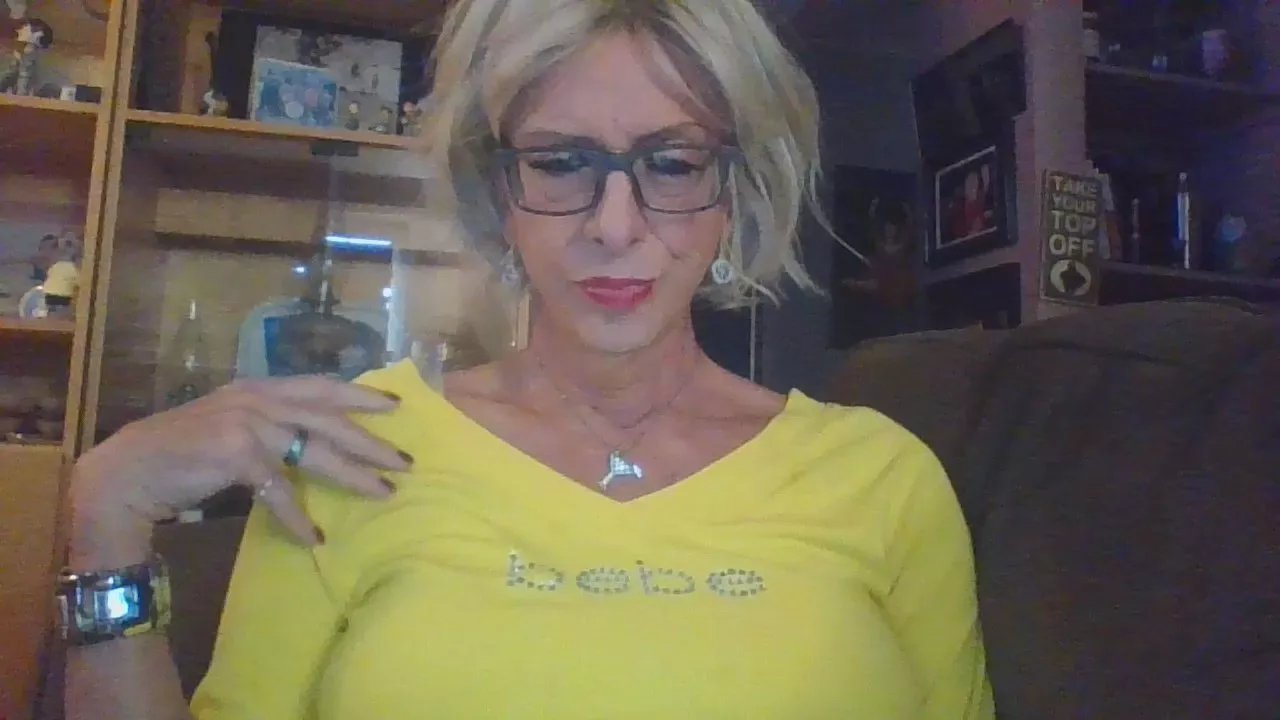 Offline chickinrock on Cam4