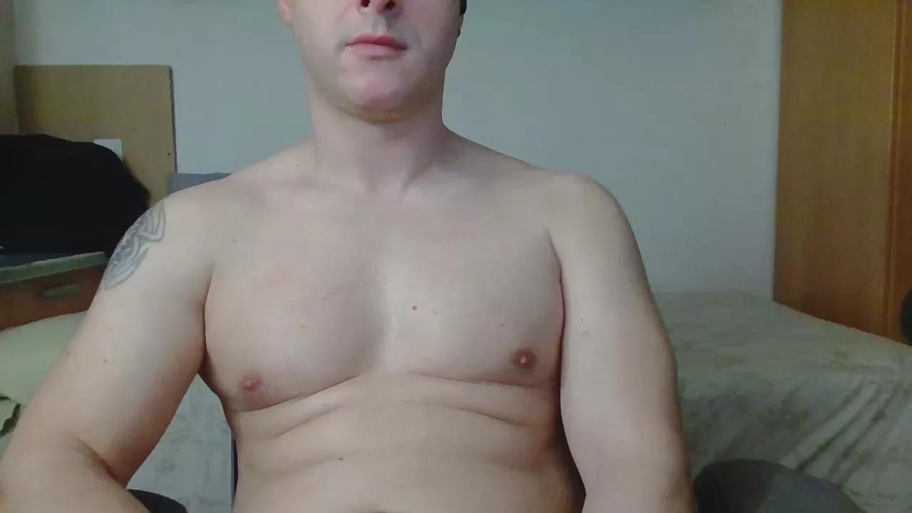 chicocan_87 on Cam4 