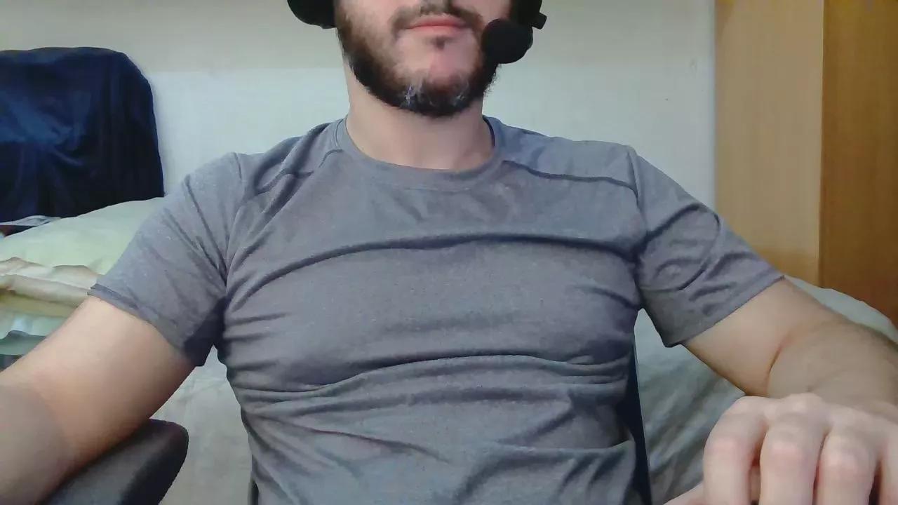 chicocan_87 on Cam4 