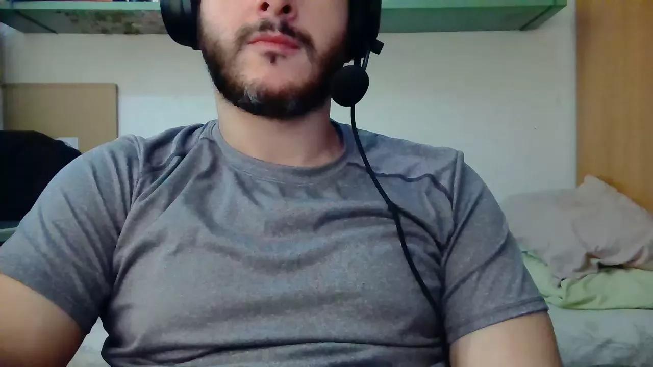 chicocan_87 on Cam4 