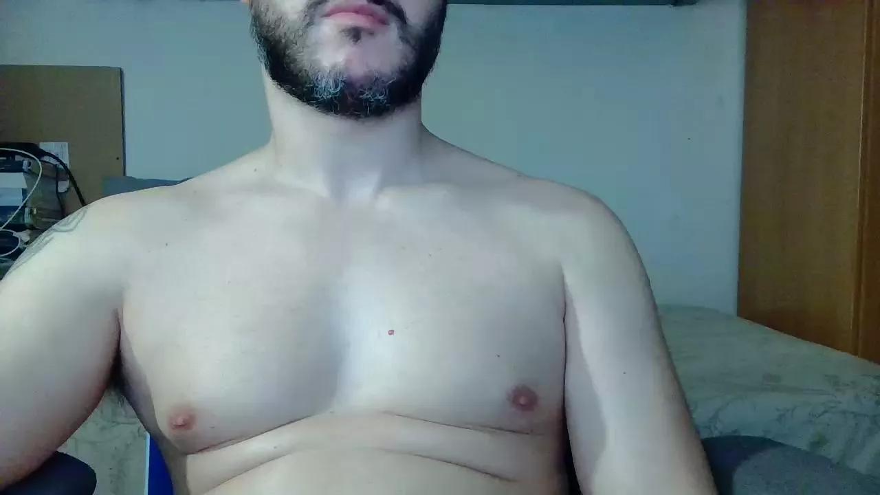 chicocan_87 on Cam4 