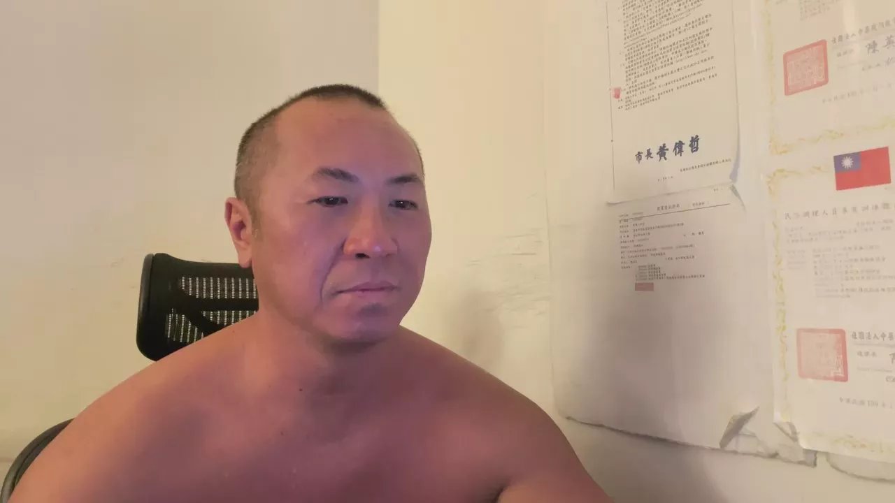 Offline Chih555 on Cam4