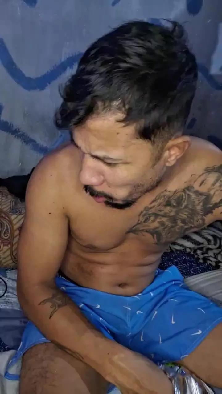 Chilenohh on Cam4 