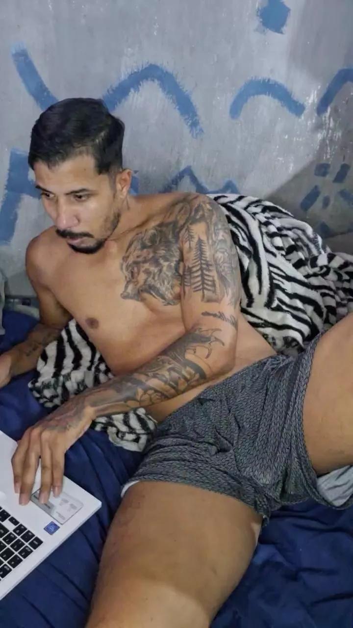 Chilenohh on Cam4 