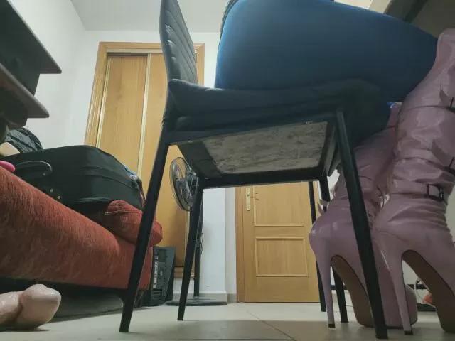 ChloeTvFem on Cam4 