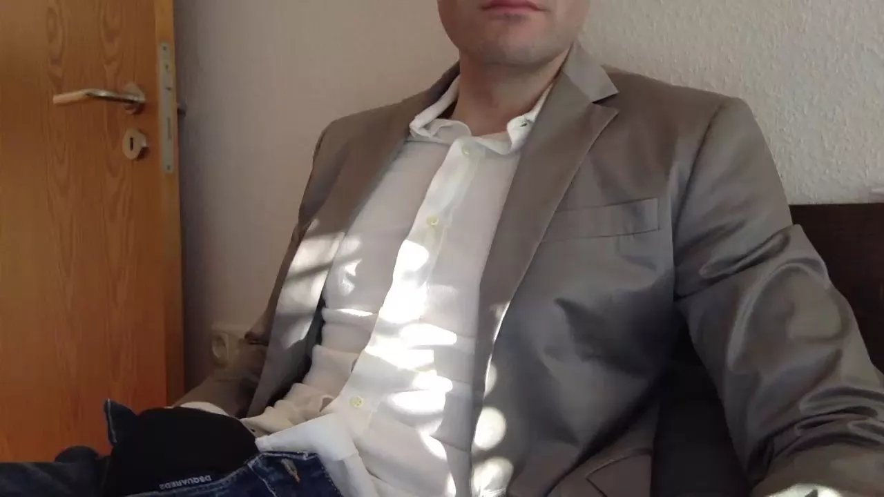 Offline ClassyRiccDrip on Cam4