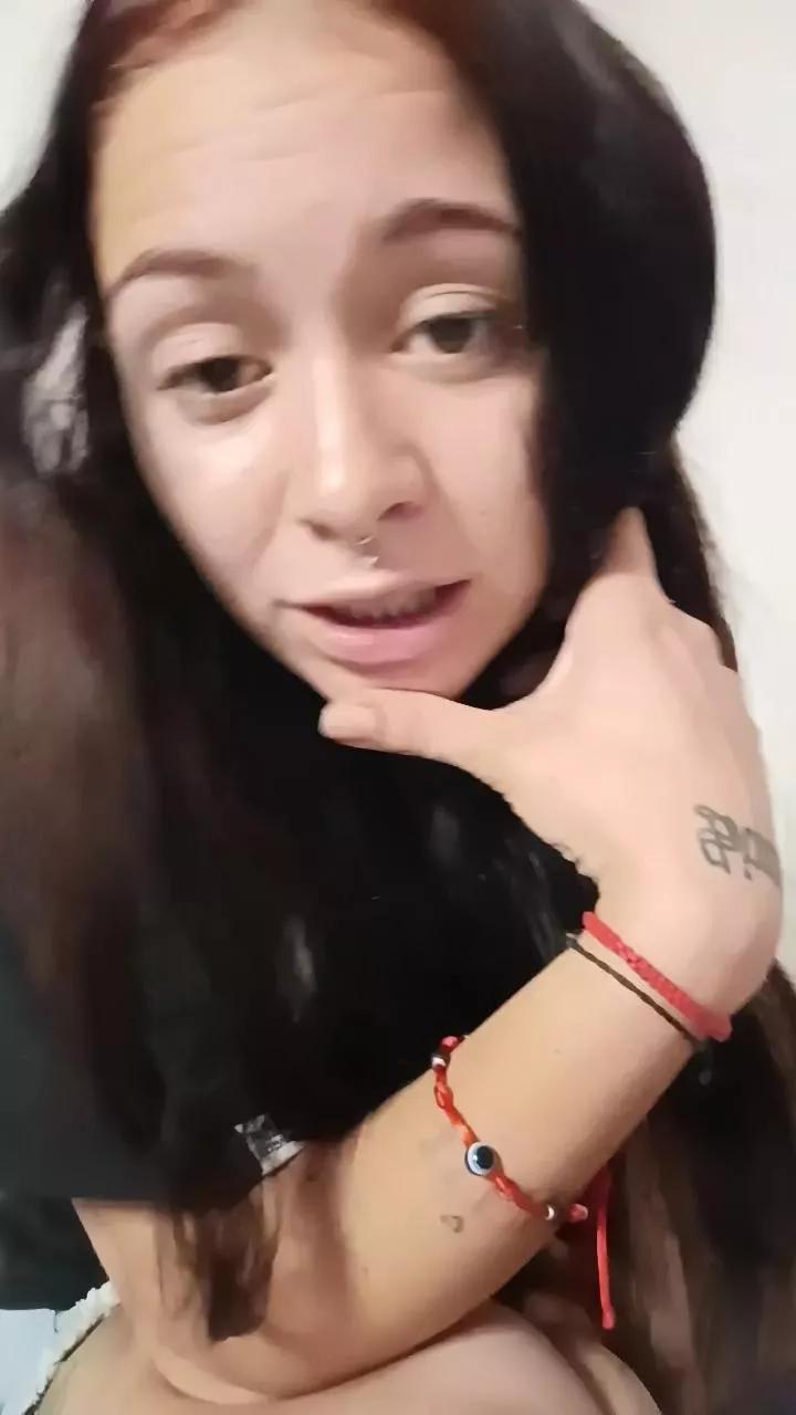 Cleoo333 on Cam4 