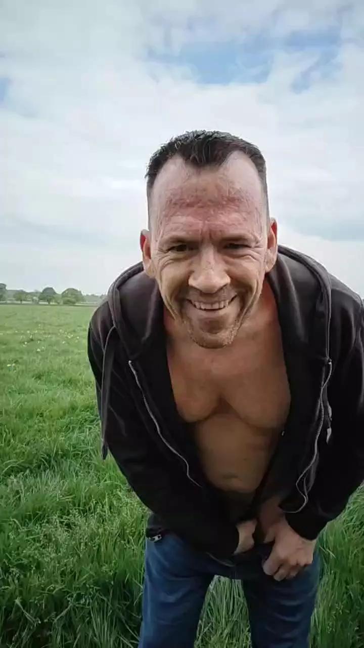 dave_naked on Cam4 