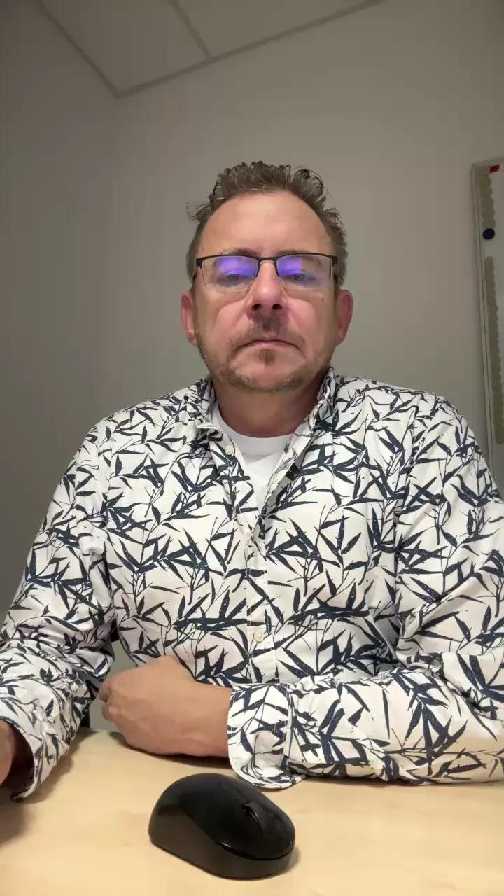 DaveBraun on Cam4 