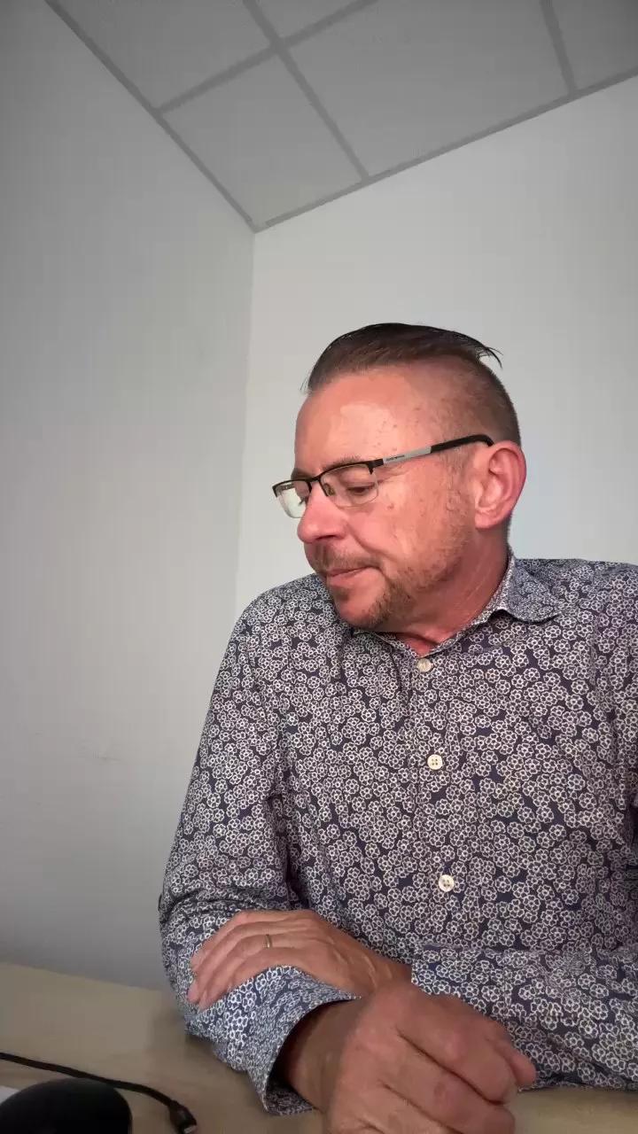 DaveBraun on Cam4 