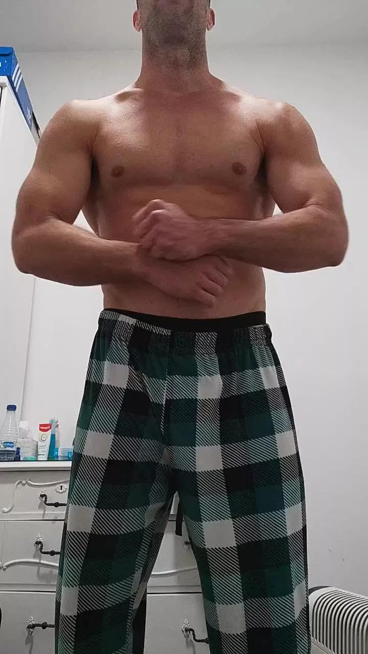 DAVIDBIGKOCK on Cam4 