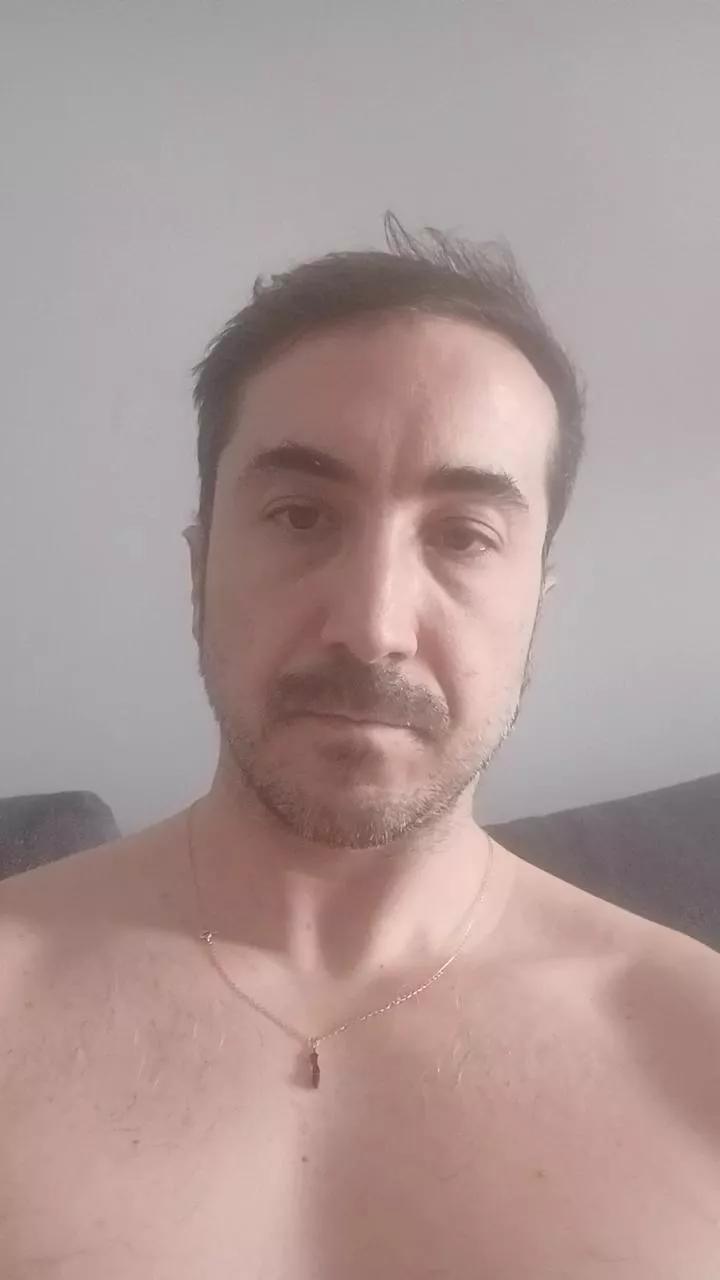 Davidm1313 on Cam4 