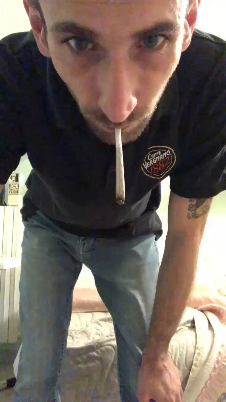 Offline Davlup25 on Cam4