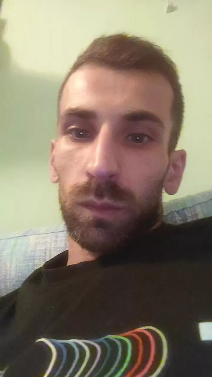 Offline Davlup25 on Cam4