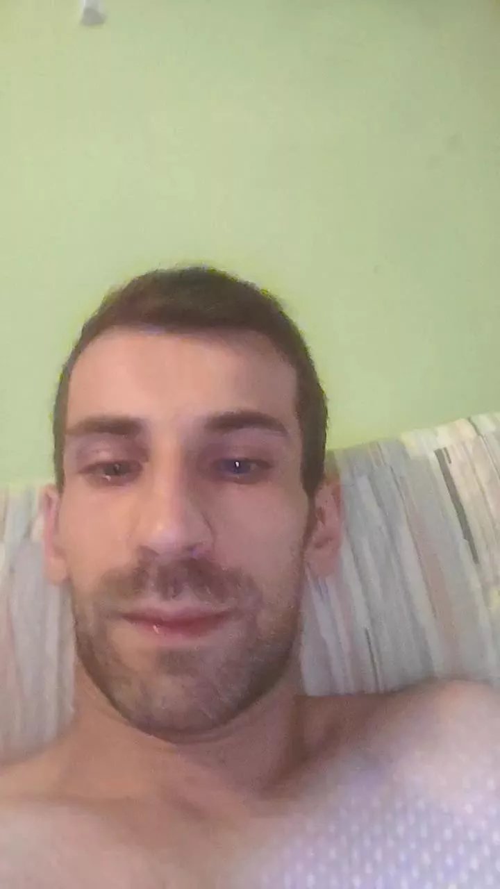 Offline Davlup25 on Cam4