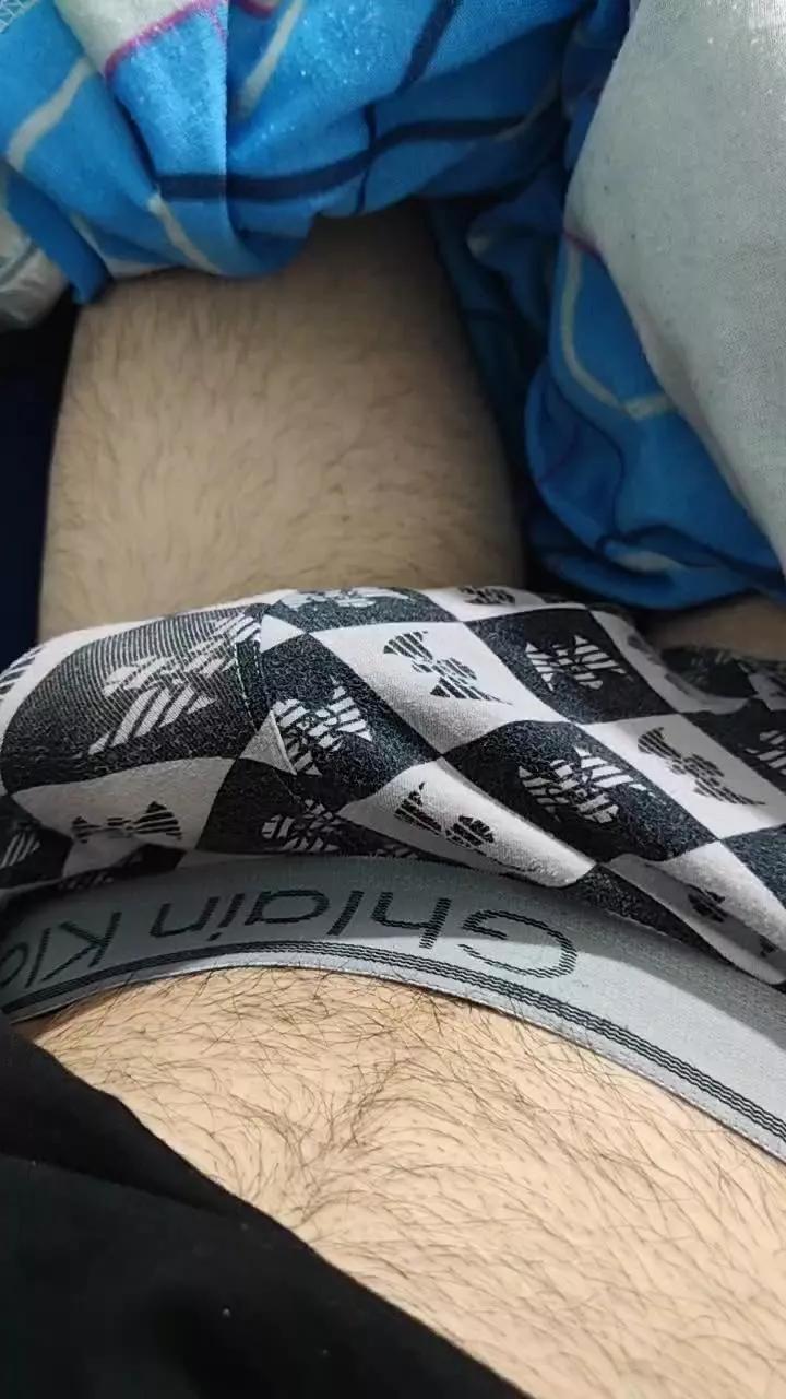 Diablillo98 on Cam4 