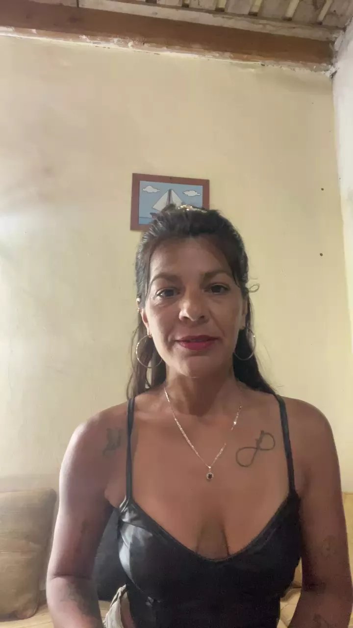 Offline Dlor on Cam4