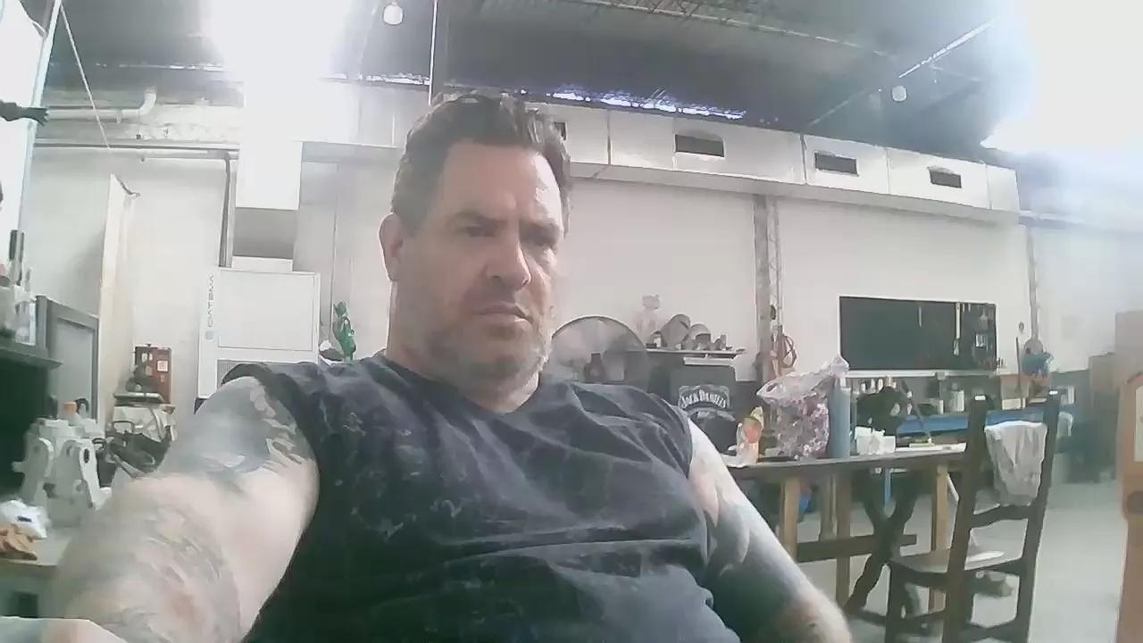 dmcos on Cam4 