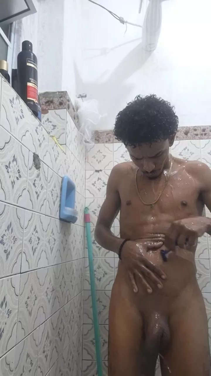 Offline DmouraMoura25 on Cam4