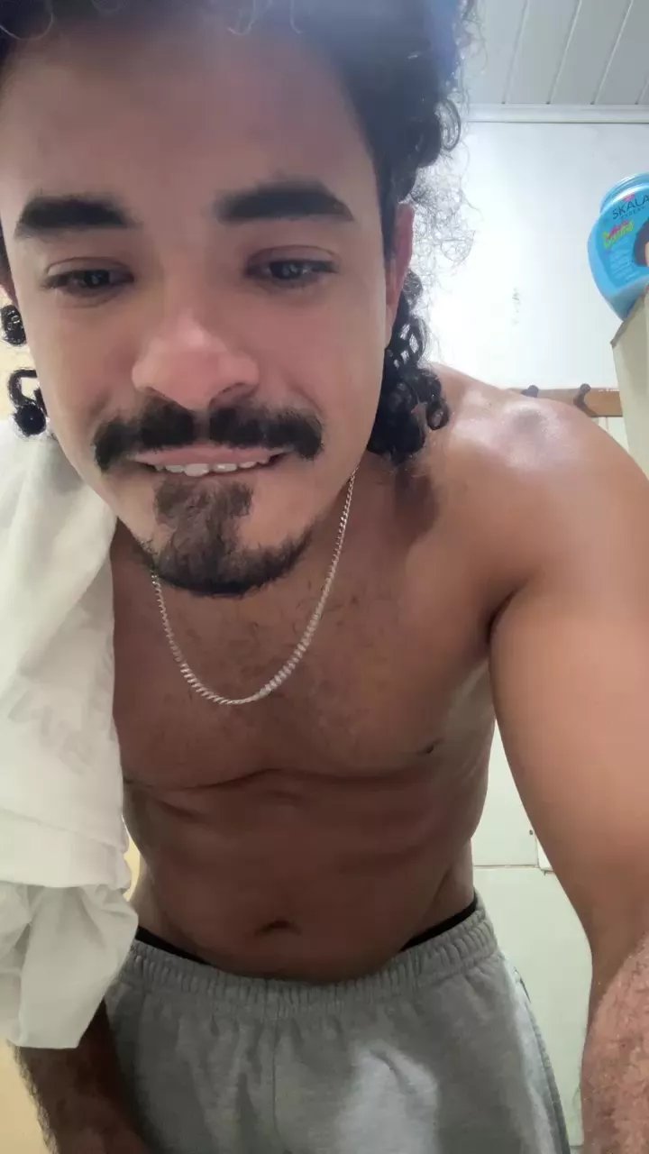 Offline Doceu1 on Cam4