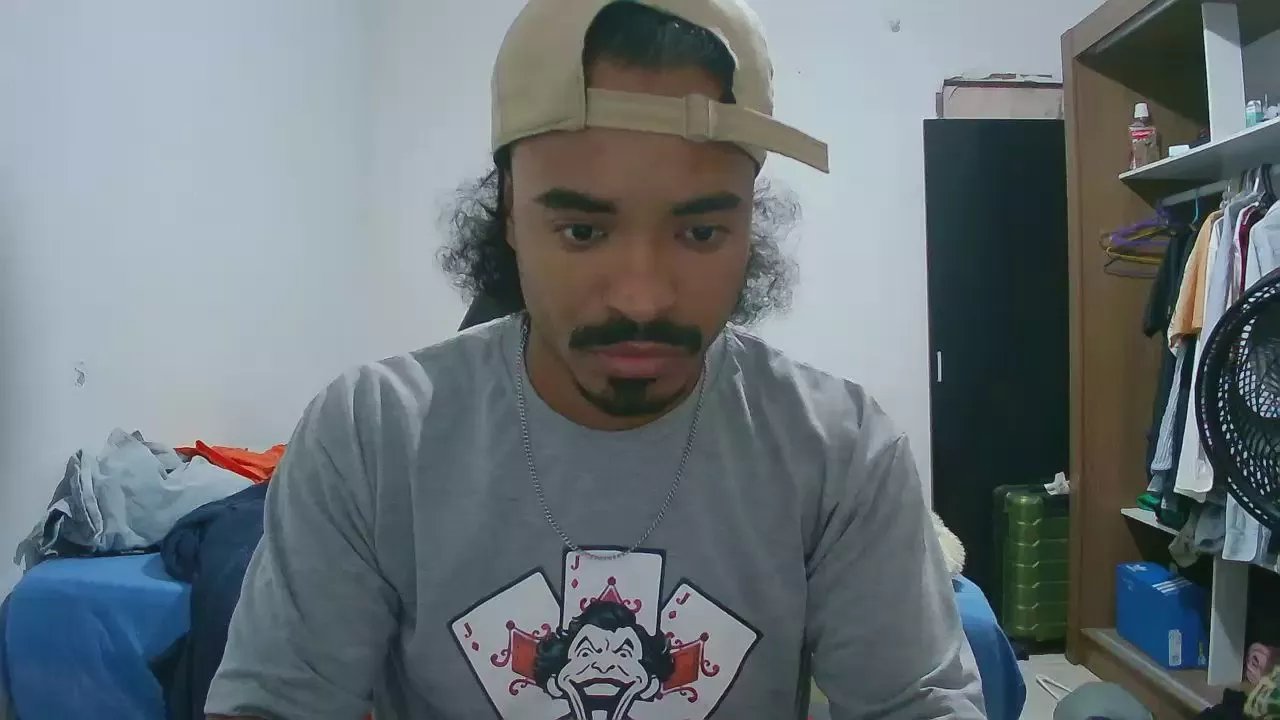 Offline Doceu1 on Cam4