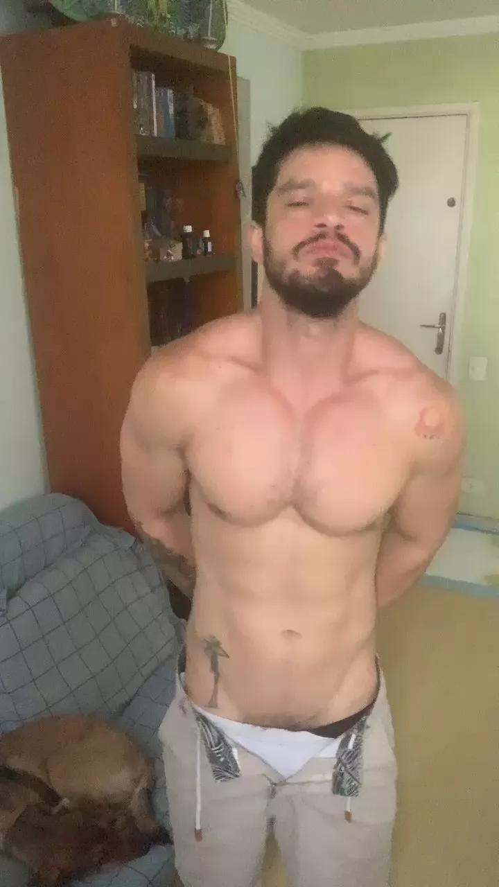 Dominic302 on Cam4 
