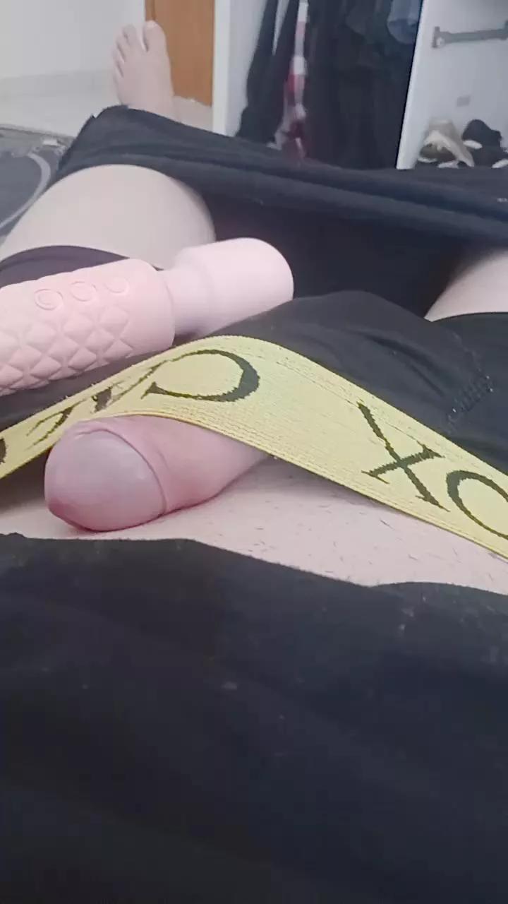 dommen18cm on Cam4 