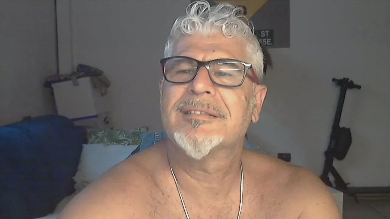 Offline donopiacere on Cam4