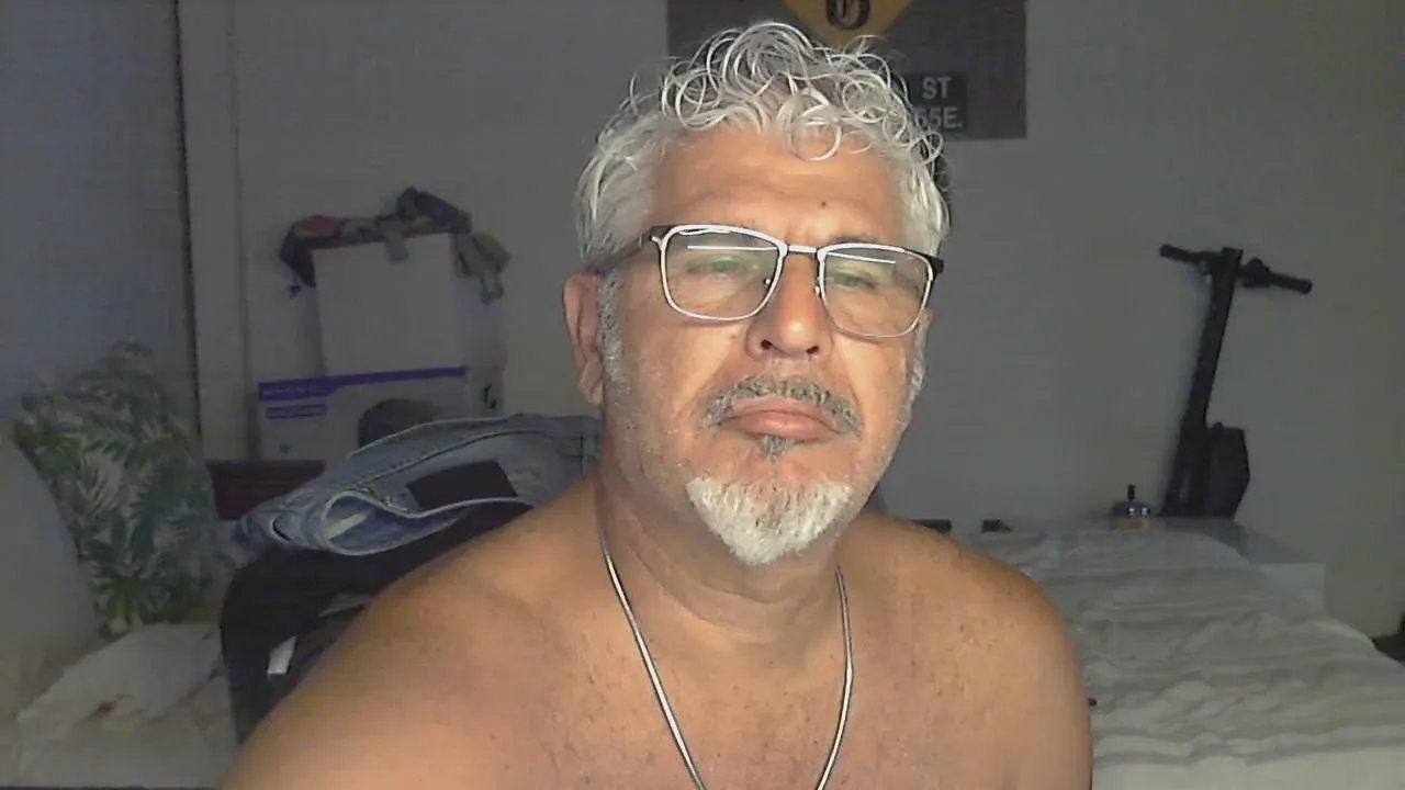 Offline donopiacere on Cam4