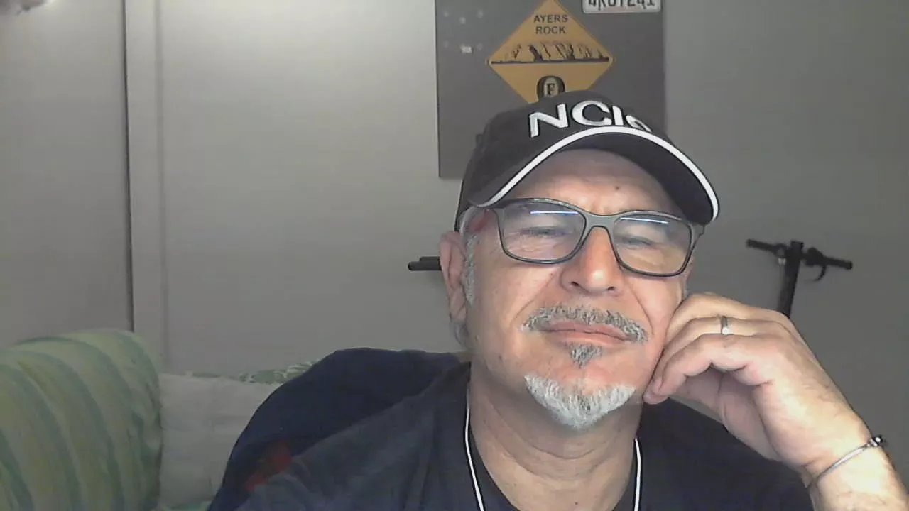 Offline donopiacere on Cam4