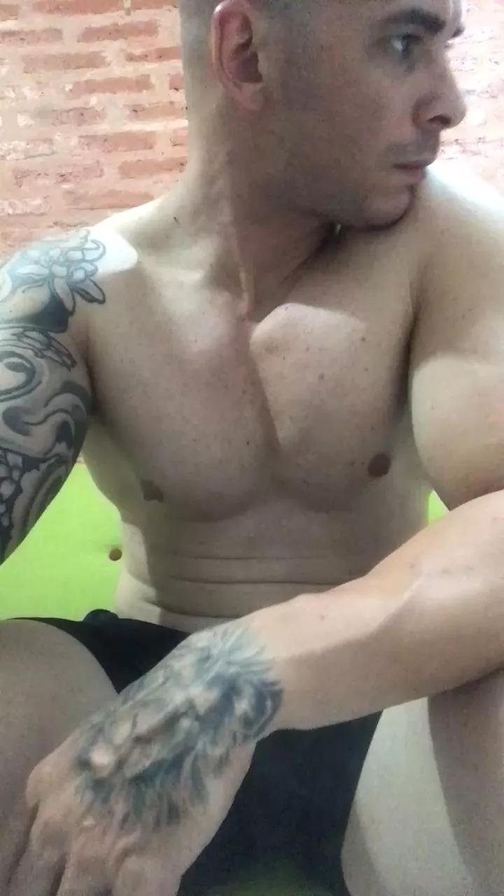 dorian245 on Cam4 