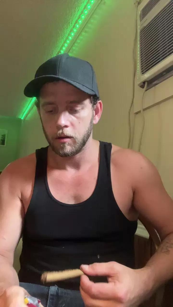 Dr_longDick91 on Cam4 