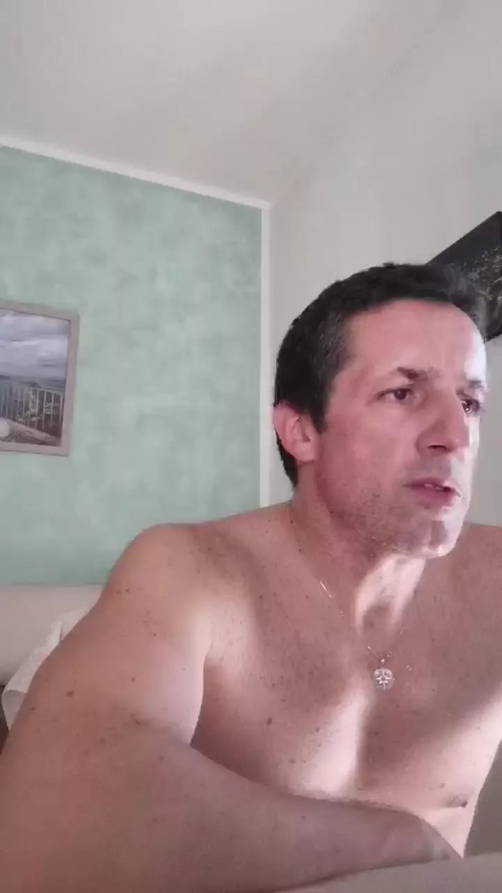 Offline Drago0000 on Cam4