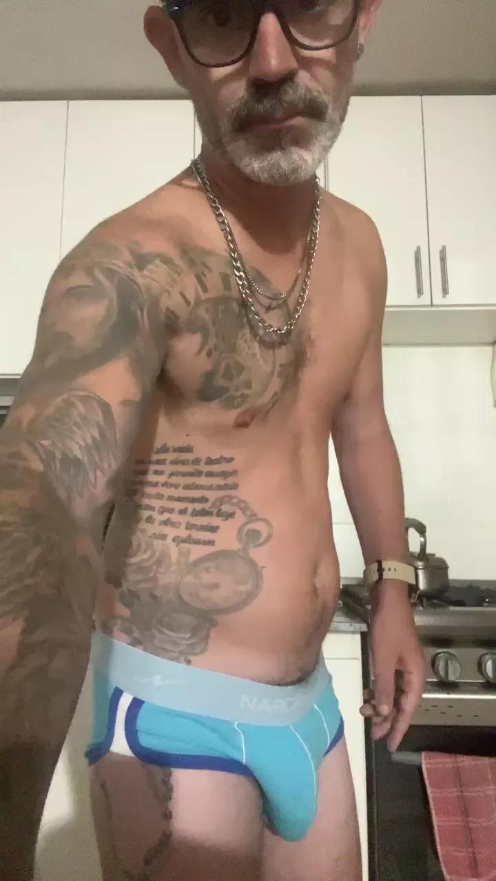 elra1979 on Cam4 