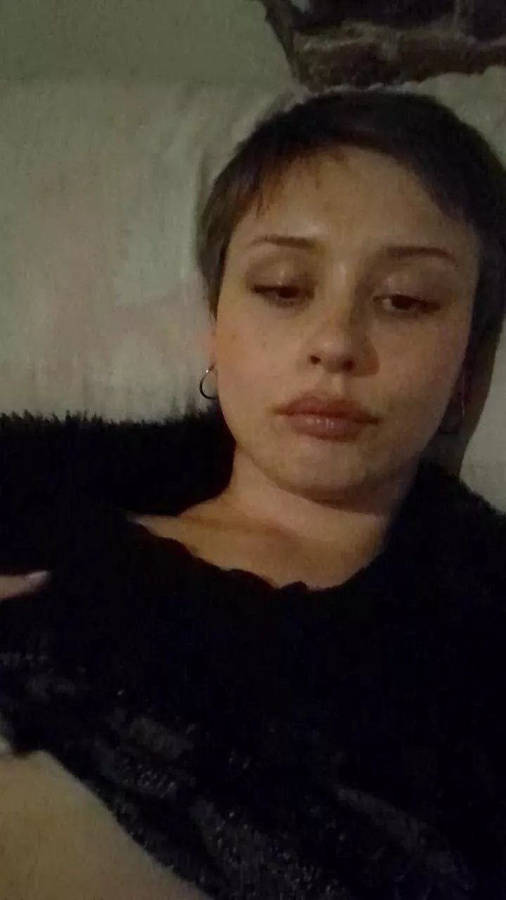 Offline Emile99 on Cam4