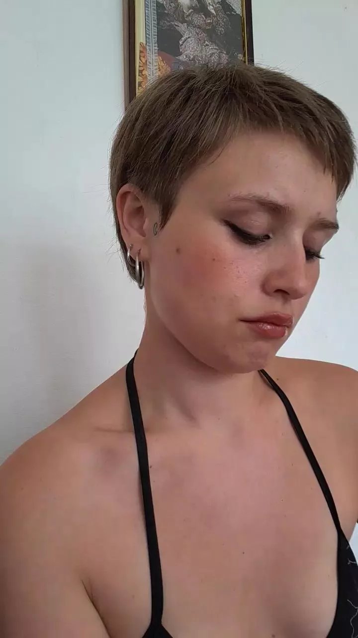 Offline Emile99 on Cam4