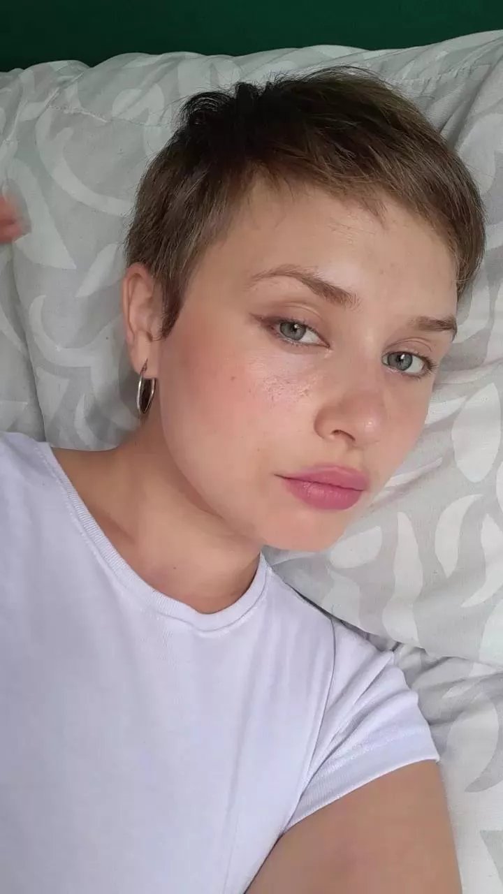 Offline Emile99 on Cam4