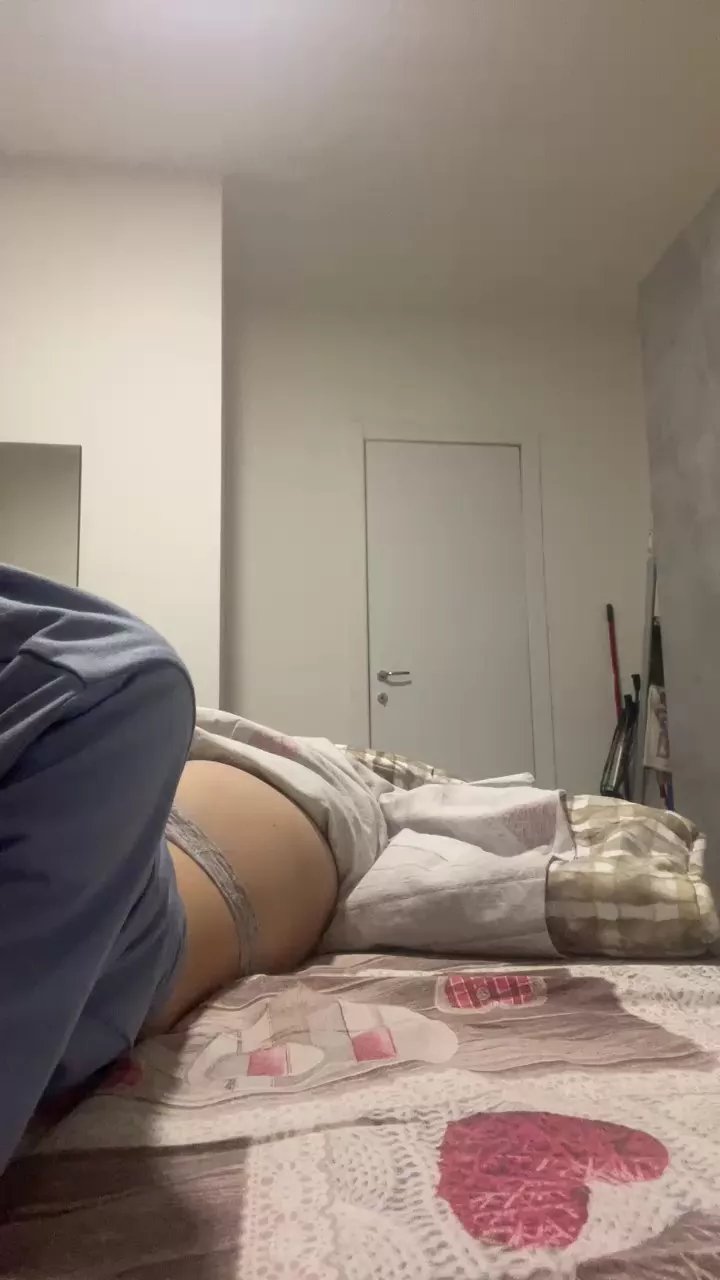 Offline emilychannel on Cam4