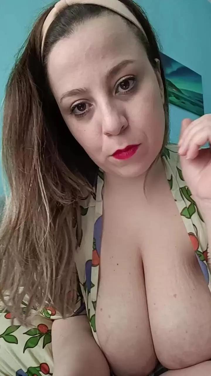 emma96_hot on Cam4 