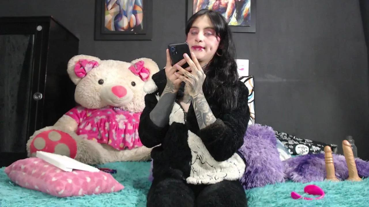 emma_onassis on Cam4 